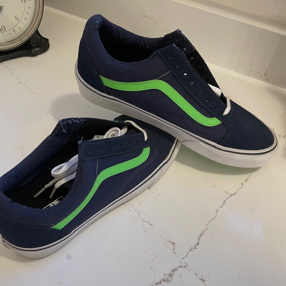 VANS OLD SKOOL DRESS BLUES & GREEN FLASH Mens 10, Women 11.5 new never used.